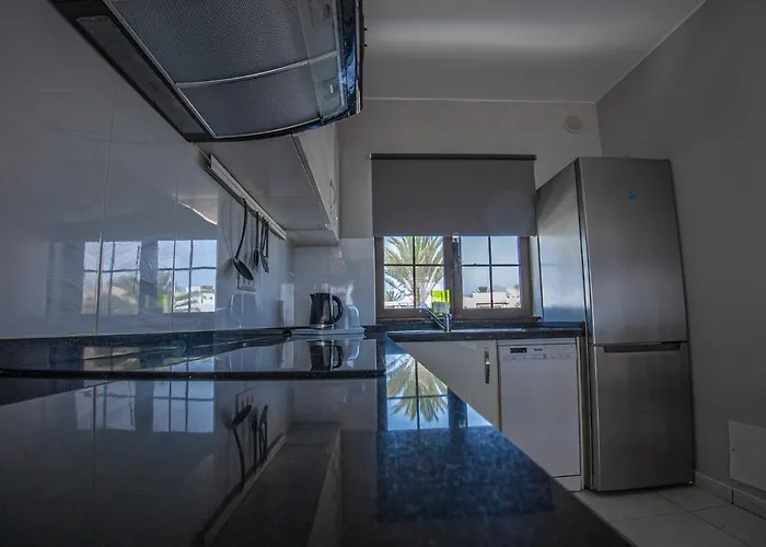 Oasis San Antonio * بويرتو ذيل كارمين